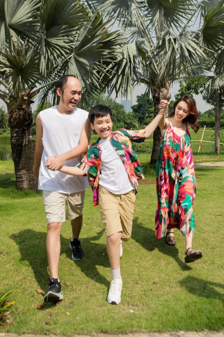 chị lâm vỹ dạ - chú tiến luật bức xúc vì cách xưng hô ngoại hình đứng tuổi bị so sánh với midu huy khánh - 12