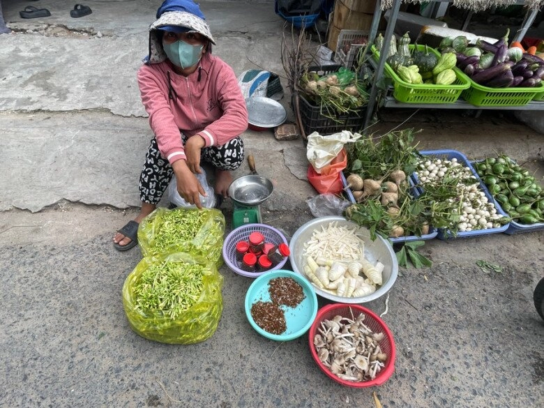 Chợ chiều có tên lạ giữa lòng gia lai bán đủ thứ của ngon vật lạ khiến ai xa quê cũng nhớ về - 2