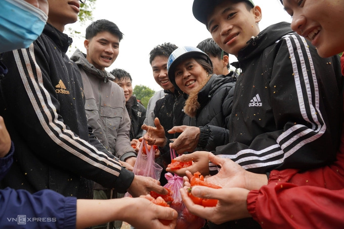 chợ ném cà chua cầu may được đề nghị di sản - 1