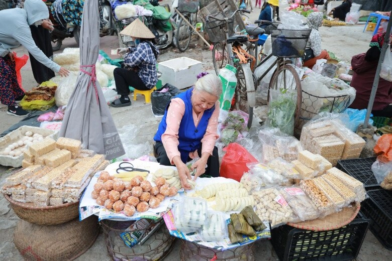 Chợ phiên tồn tại hàng ngàn năm ngay gần hà nội gắn liền với cố đô cổ xưa trong truyền thuyết - 6