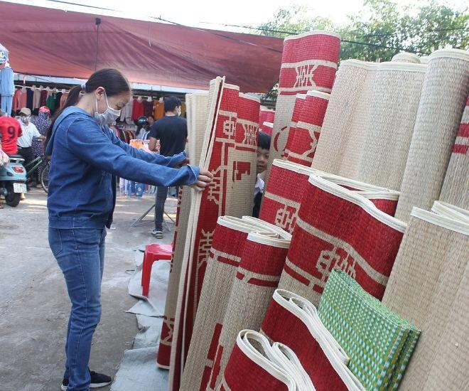 Chợ phiên tồn tại hàng trăm năm giữa lòng thái bình đến nay vẫn hút khách đông nghịt là niềm tự hào của người địa phương - 6