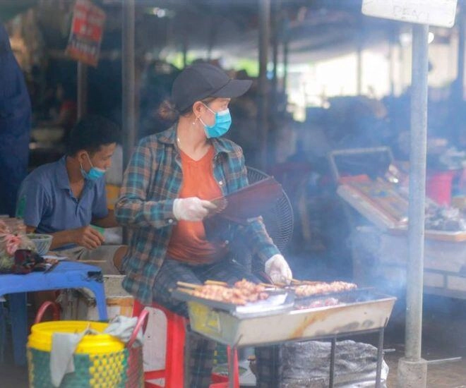 Chợ quê cách hà nội 50 km đã tồn tại hàng trăm năm bán những món ăn dân dã không phải đâu cũng có - 1