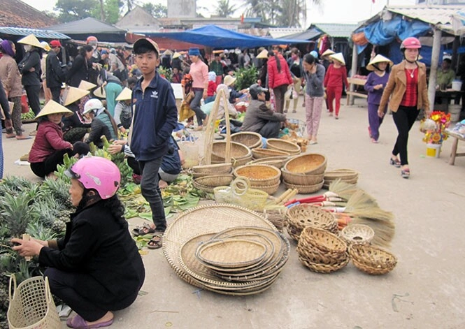 Chợ quê hiếm hoi còn sót lại giữa lòng quảng bình chân chất mộc mạc khiến ai đi xa cũng nhớ về - 4