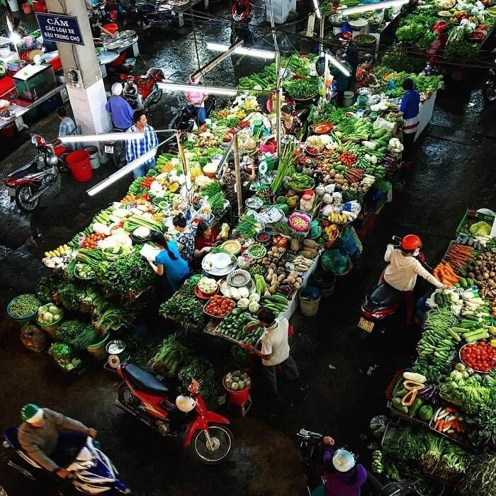 Chợ trăm năm tuổi giữa lòng xứ dừa cấu trúc như một mê cung ai không quen đến sẽ lạc nhưng đồ ăn vặt thì siêu ngon - 2