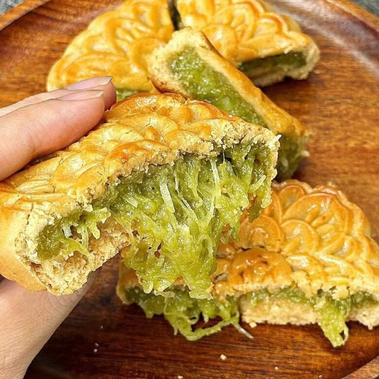 Chớm mùa trung thu dân mạng đã ùn ùn tìm mua món bánh nướng hot trend ăn liền 3 cái mới đã thèm - 2