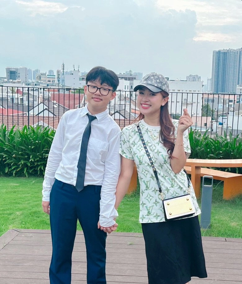 Chồng đại gia khó chịu mỗi khi vân hugo đi về muộn quá 12 giờ đêm nghi ngờ vợ nói dối - 7