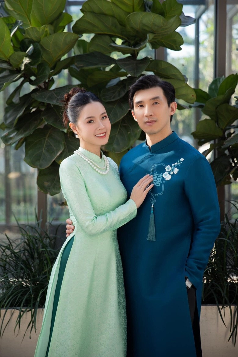 Chồng kém tuổi của midu nín thở để chiều vợ là thiếu gia nghìn tỷ nhưng vẫn dùng điện thoại đời cũ - 5