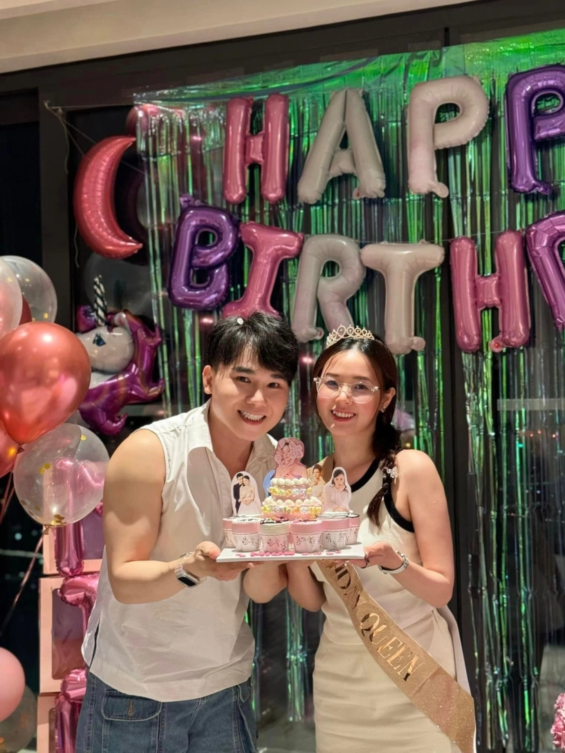 Chồng thiếu gia làm sinh nhật riêng tư cho midu - 2