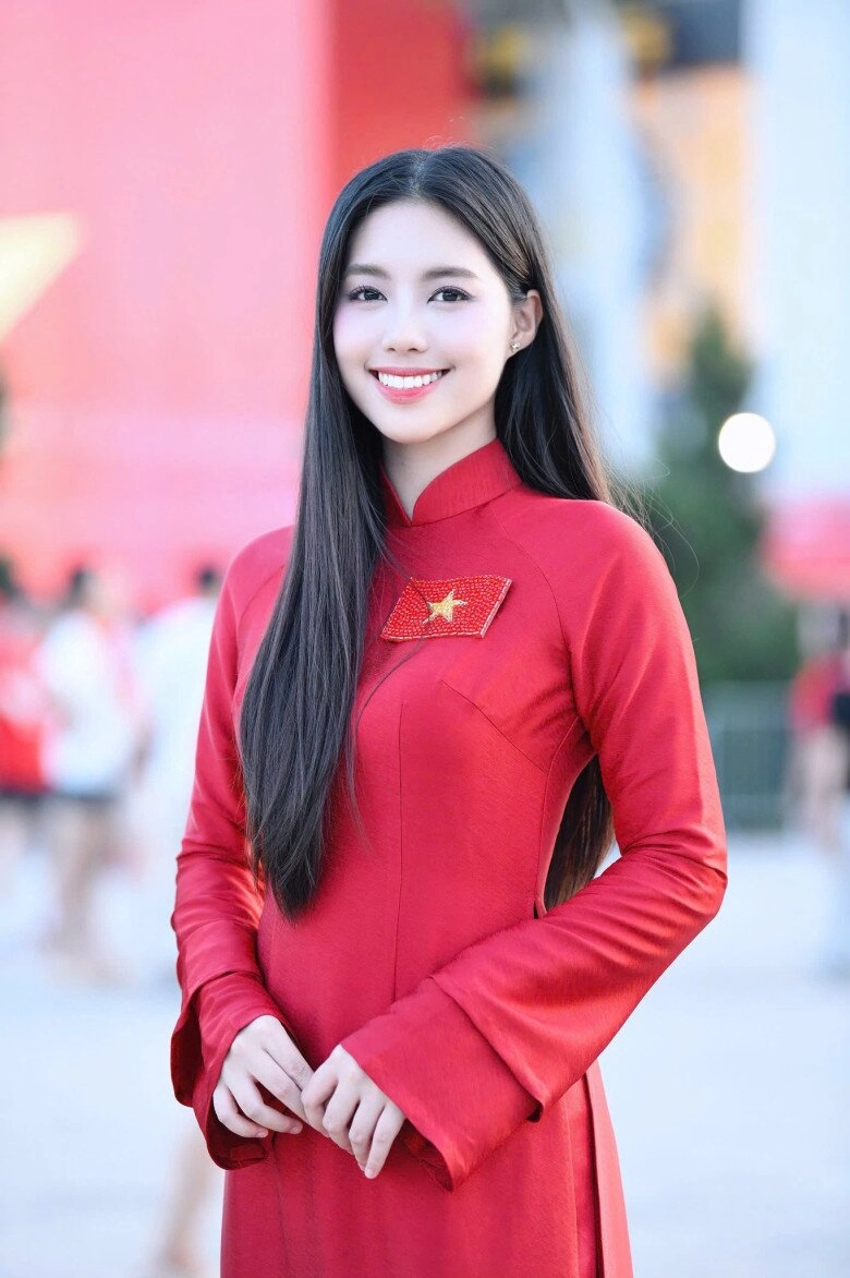 Chưa đến tết áo dài đỏ đã chiếm sóng mxh hội mỹ nhân việt tuổi nào cũng nhiệt tình khoe sắc mừng quốc khánh - 7