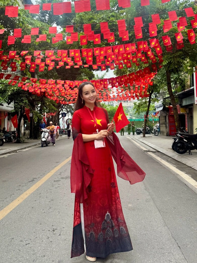 Chưa đến tết áo dài đỏ đã chiếm sóng mxh hội mỹ nhân việt tuổi nào cũng nhiệt tình khoe sắc mừng quốc khánh - 11