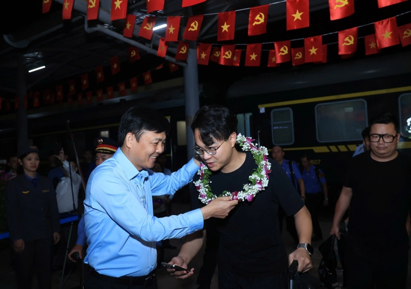 Chuyến tàu liên vận việt - trung đầu tiên sau 5 năm tạm dừng - 3