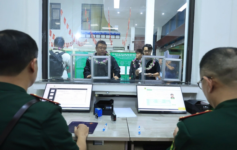 Chuyến tàu liên vận việt - trung đầu tiên sau 5 năm tạm dừng - 4
