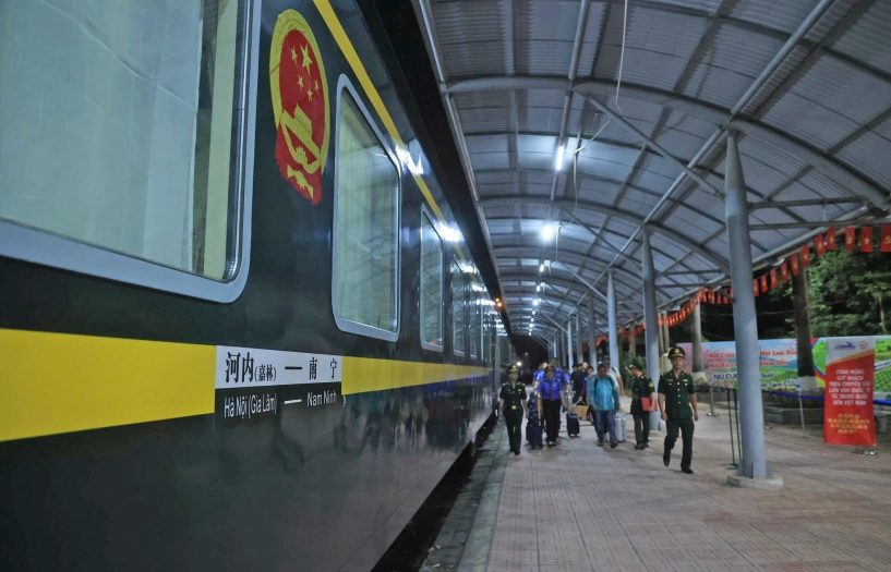 Chuyến tàu liên vận việt - trung đầu tiên sau 5 năm tạm dừng - 7