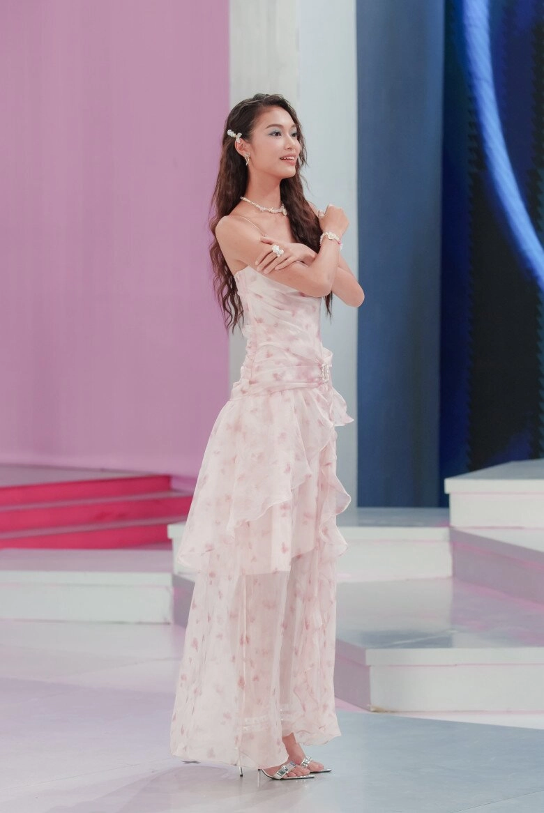 Cô gái 2k5 cao 1m84 với visual đậm nét á đông như hoa hậu được dự đoán chiến thắng vietnams next top model 2025 - 2