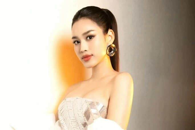 Cô gái được báo trung gọi mỹ nhân số 1 việt nam ví đẹp hơn triệu lệ dĩnh có 3 vòng cực phẩm - 2