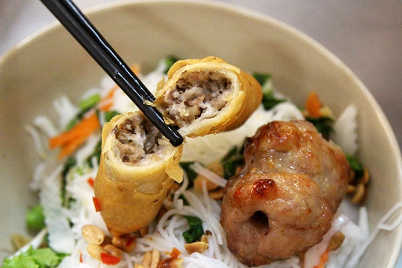 Có gì trong món chả giò miền nam gây chú ý trên bản đồ ẩm thực thế giới biểu tượng cho sự sum vầy và gắn kết - 2