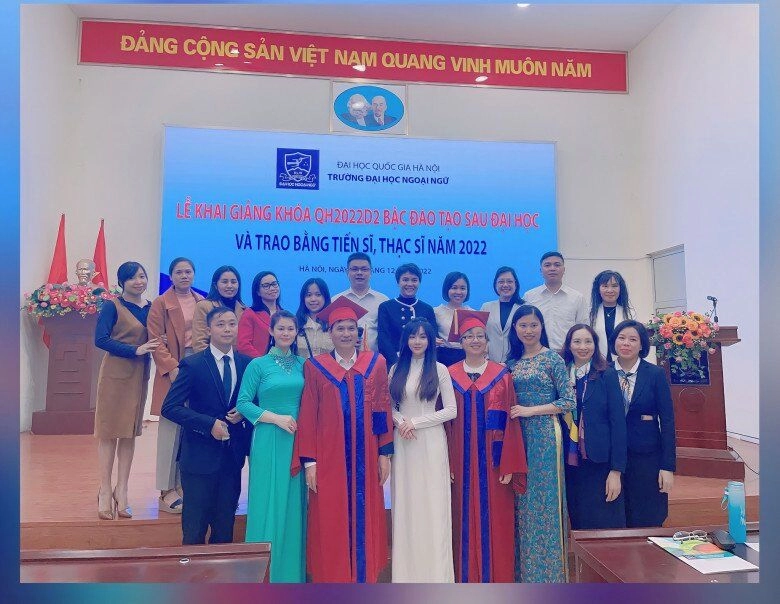 Cô giảng viên tiếng pháp mê áo dài điêu khắc đường cong trên giảng đường xuống phố mặc ngắn cũn vẫn tinh tế - 6