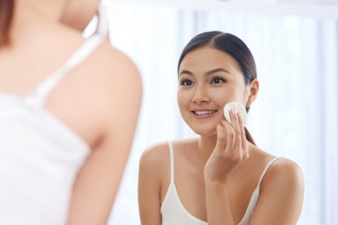 Có nên dùng sữa rửa mặt vào buổi sáng - 2