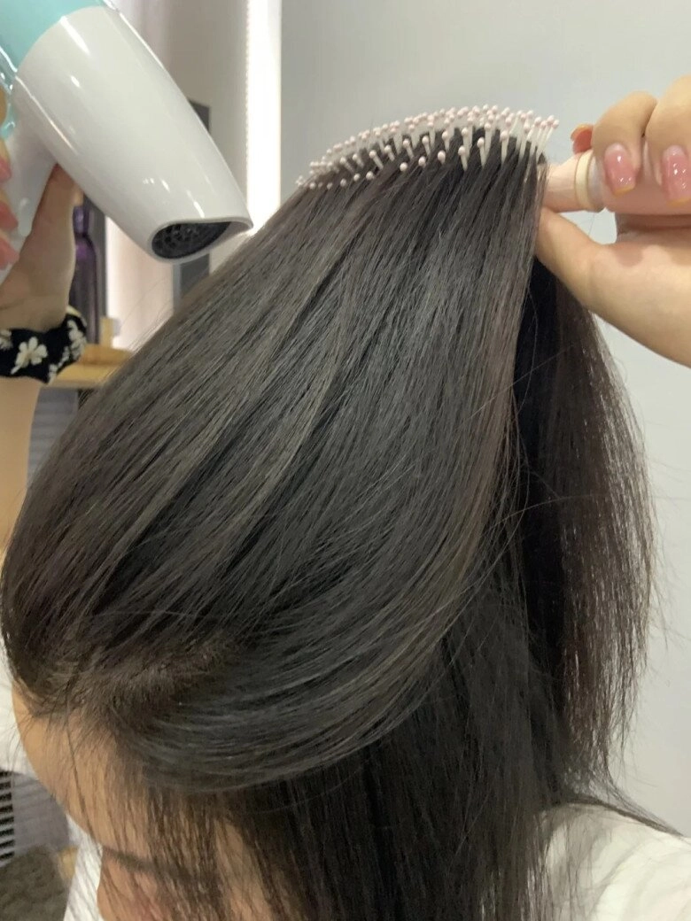 Còn 3 tuần là tới tết chị em 40 áp dụng kiểu tóc và 4 phương pháp này để tăng thêm độ mềm mại và bóng mượt - 4