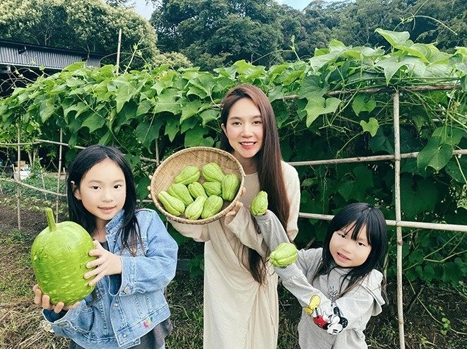 Con gái 10 tuổi của lý hải - minh hà có sở thích độc lạ thừa hưởng nét đẹp từ mẹ nhưng còi nhất lớp - 5