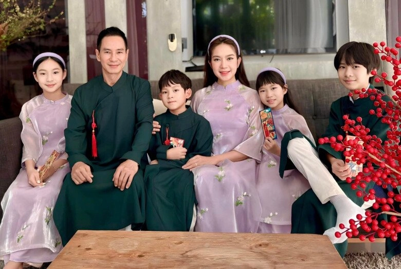 Con gái 10 tuổi của lý hải - minh hà có sở thích độc lạ thừa hưởng nét đẹp từ mẹ nhưng còi nhất lớp - 9