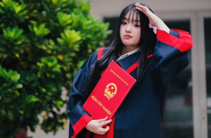 Con gái 18 tuổi xinh xắn học giỏi của diễn viên hoàng mập - 4