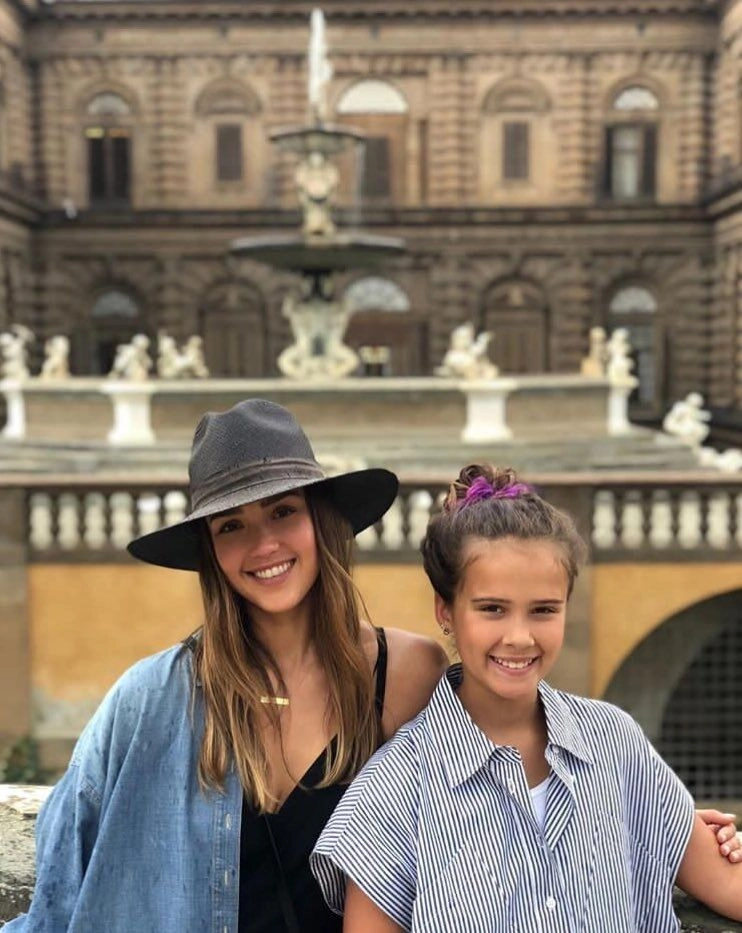 Con gái đầu lòng của thiên thần bóng tối 16 tuổi là bản sao vượt trội mẹ jessica alba nhìn mà muốn khóc - 2