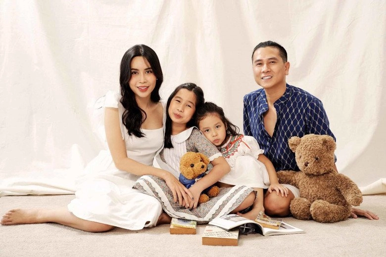 Con gái hồ hoài anh trổ dáng thiếu nữ trông lạ mắt ngoại hình như sinh đôi với ái nữ lưu thiên hương - 7