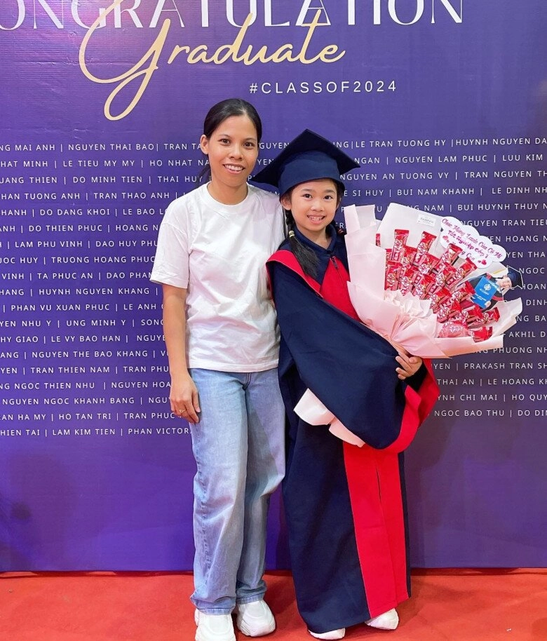 Con gái mai phương học cả tuần không một ngày nào nghỉ bảo mẫu chẳng quản ngại đưa đi đón về - 4
