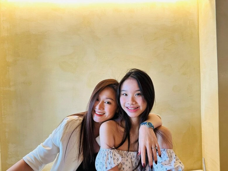 Con gái mc thành trung sướng như công chúa được bố ruột đón đi chơi bố tây yêu chiều khiến mẹ hạnh phúc lây - 5