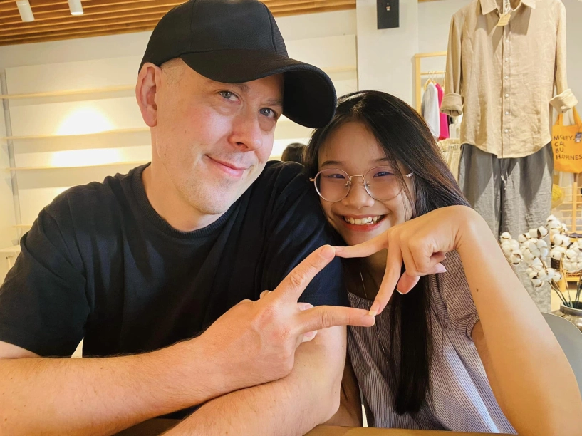 Con gái mc thành trung sướng như công chúa được bố ruột đón đi chơi bố tây yêu chiều khiến mẹ hạnh phúc lây - 8