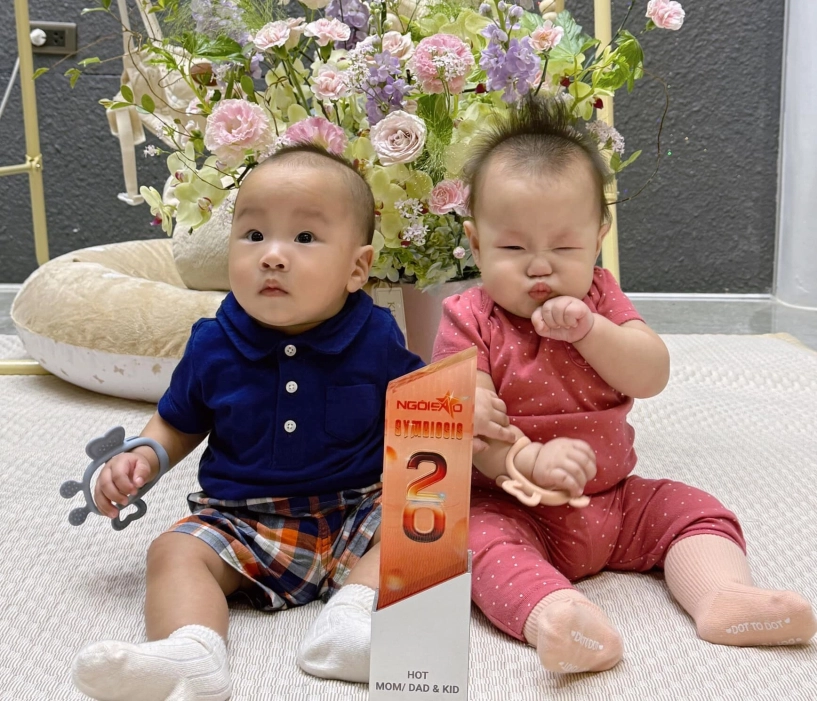 Quý tử là bản sao shark bình nhà phương oanh chuẩn con nhà giàu hết cưỡi du thuyền nay ngồi xe sang ngắm đường phố - 12