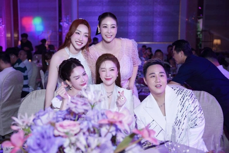 Con gái sao việt cùng tên linh ái nữ của chi bảo mặc toàn đồ hiệu lisa nhà hồ ngọc hà như hoa hậu nhí - 5