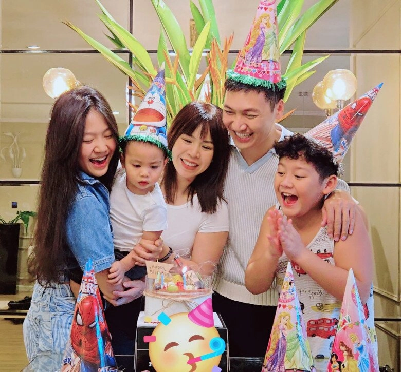 Con gái sao việt cùng tên linh ái nữ của chi bảo mặc toàn đồ hiệu lisa nhà hồ ngọc hà như hoa hậu nhí - 25
