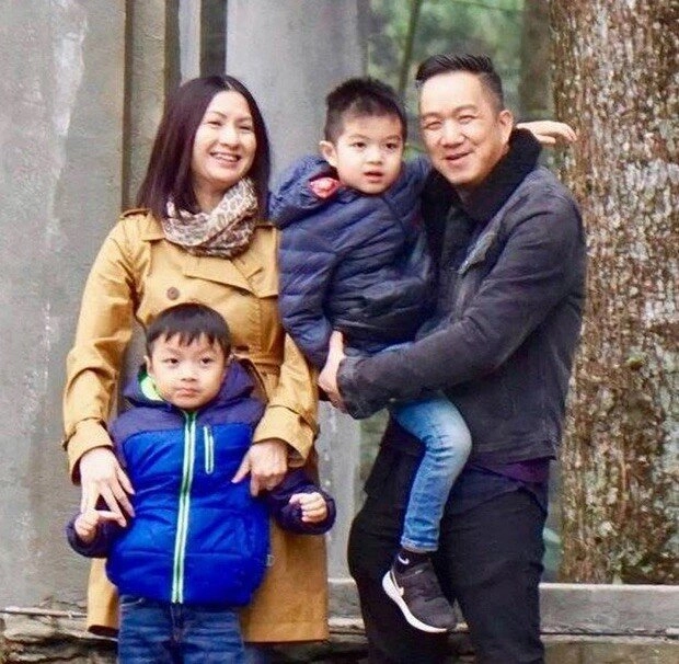 Con gái thu phương - huy mc từ cô bé khóc vì không biết tiếng anh đến nhận bằng khen của cựu tổng thống mỹ obama - 9