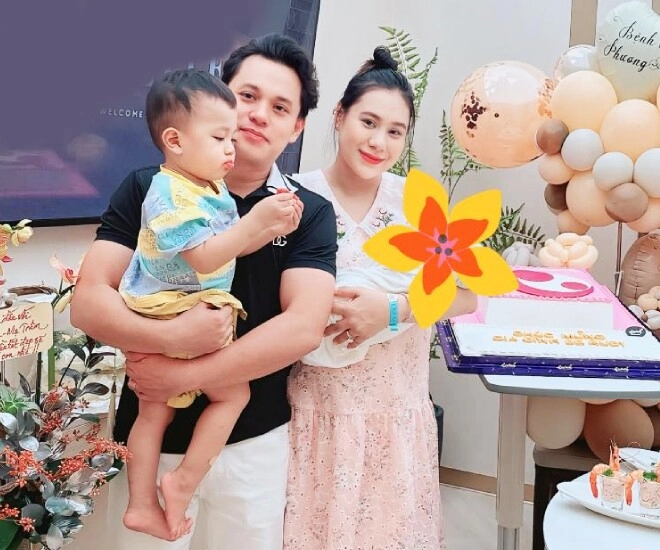 Con hồ bích trâm chưa đầy 1 tháng tuổi phải tập vật lý trị liệu mẹ bị nói vì ngồi livestream quá nhiều khi mang thai - 9