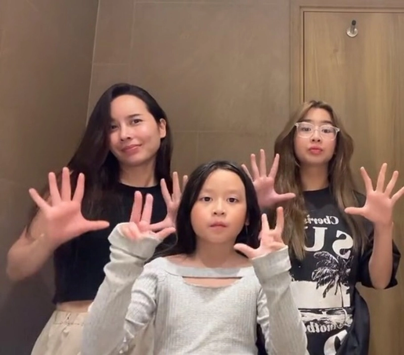 Con nhà sao việt nhảy múa cực dẻo lọ lem hút 44 triệu lượt xem quý tử nhà đan trường dạn dĩ trên sân khấu - 19