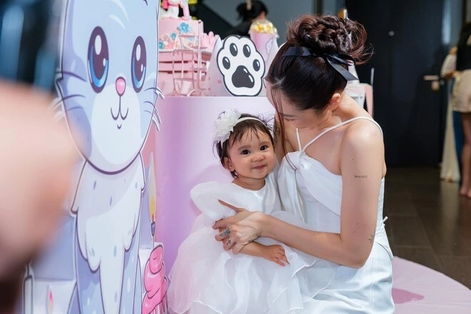 Con sao vào sinh nhật 1 tuổi quý tử nhà cường đô la mở tiệc sang chảnh con gái đỗ mỹ linh lộ diện mạo - 15