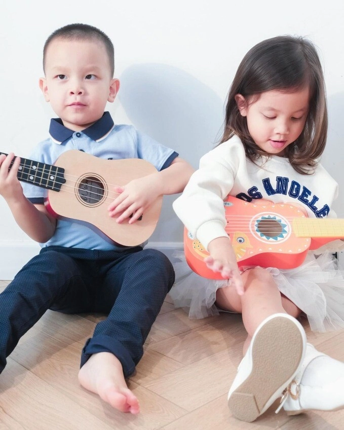 Con sao việt bốc đồ trong tiệc thôi nôi ái nữ cường đô la hứa hẹn thành đại gia con gái khánh thi thích sổ đỏ - 7