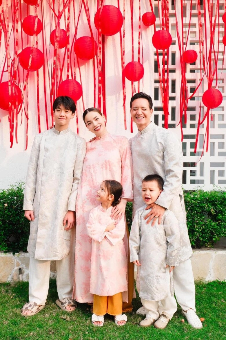 Con sao việt chưa 18 tuổi đã át vía bố mẹ subeo sắp cao bằng ba dượng kim lý con út quyền linh trổ mã - 4