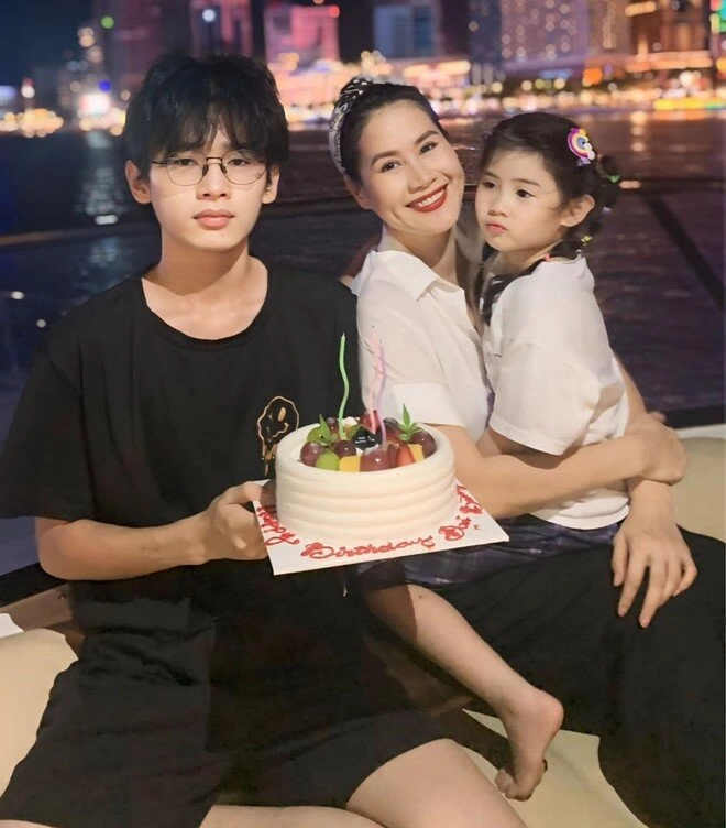 Con sao việt chưa 18 tuổi đã át vía bố mẹ subeo sắp cao bằng ba dượng kim lý con út quyền linh trổ mã - 13