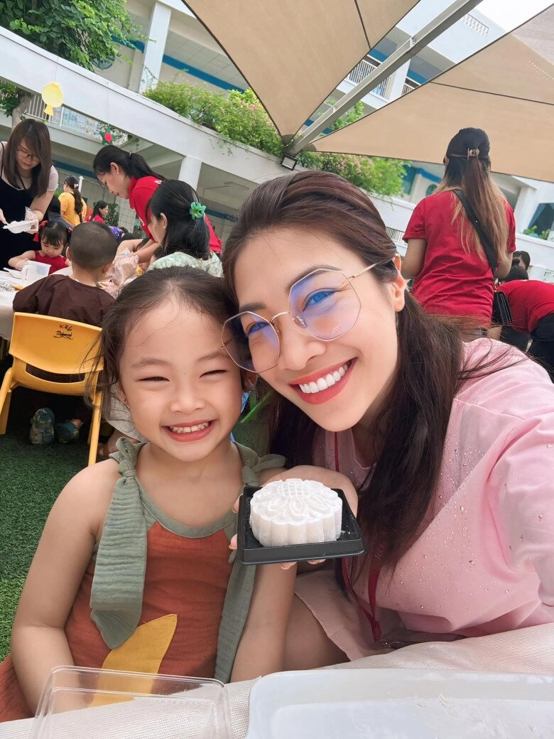 Con sao việt lai hàn ái nữ nhà lâm chấn khang có năng khiếu nghệ thuật cặp song sinh của sam xinh như thiên thần - 21
