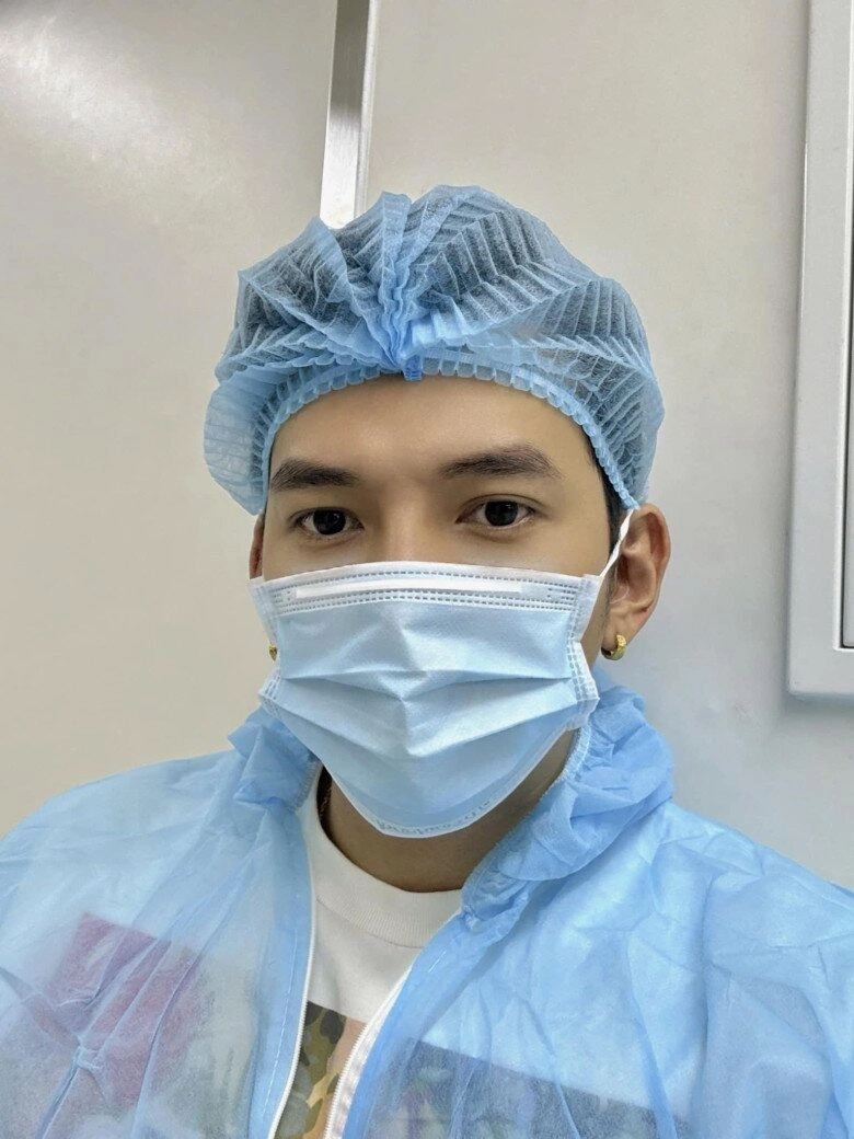 Con thứ 3 của phương trinh jolie chào đời sớm hơn dự tính mẹ bỉm xinh như đi sự kiện trên bàn đẻ - 3