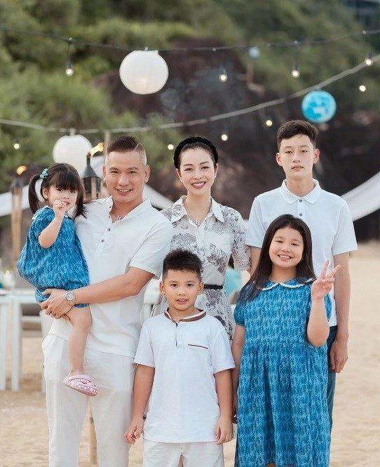 Con trai cao 1m9 của quang dũng - jennifer phạm nấu ăn cho mẹ thân hình gầy gò với mái tóc dài khó nhận ra - 11