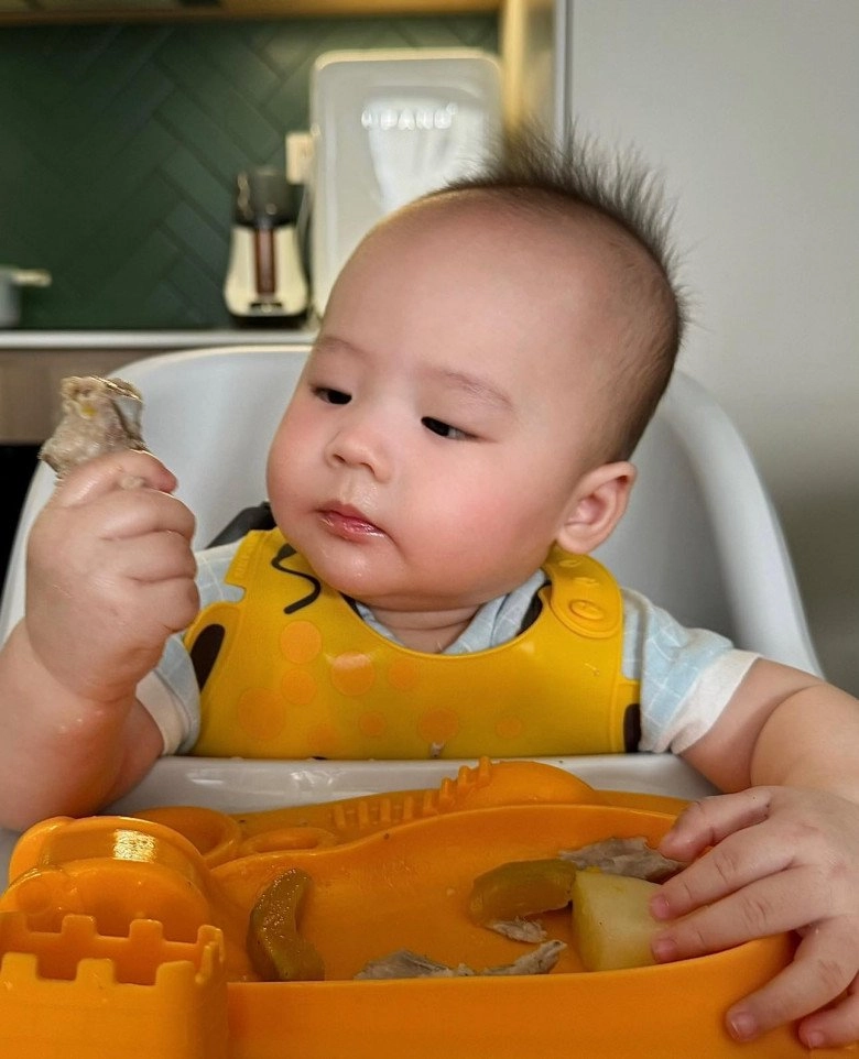 Con trai lê âu ngân anh 1 tuổi đã làm chủ tịch dự họp công ty ngoại hình tuấn tú hay cười cực đốn tim - 10