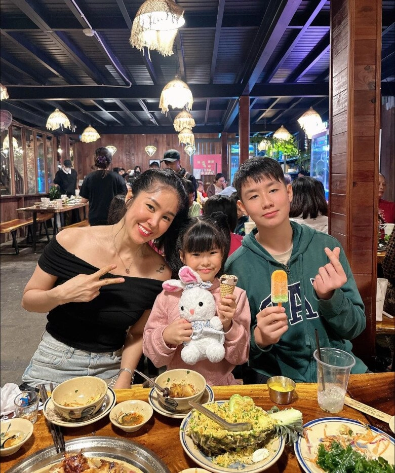 Con trai lê phương mừng sinh nhật 12 tuổi đúng ngày 29 ngoại hình điển trai ngày càng giống bố quách ngọc ngoan - 4