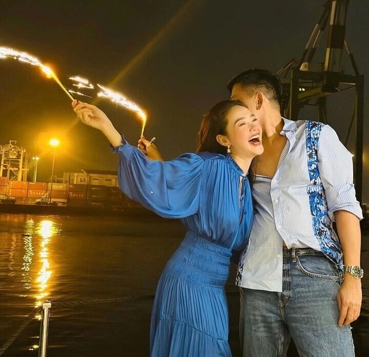 Con trai minh hằng chưa đón sinh nhật quà đã đầy nhà ngoại hình được nhận xét không giống ba khiến mẹ bối rối - 6