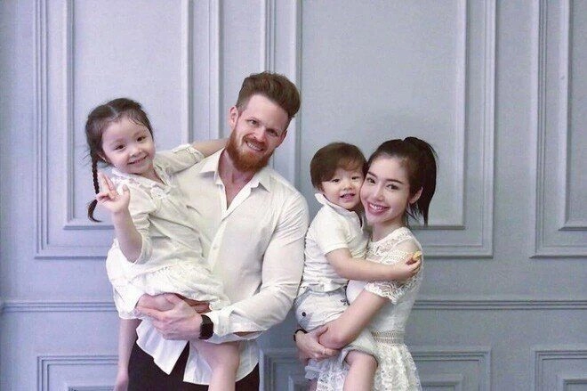 Cuộc sống trái ngược của 2 hot girl đời đầu lấy chồng ngoại quốc sam được cưng chiều elly trần giờ làm mẹ đơn thân - 2