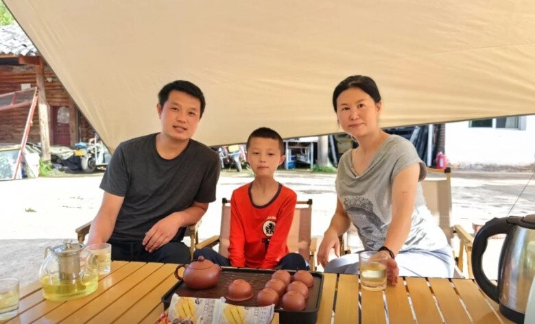 Cưới vợ hơn 15 tuổi chỉ sau 5 ngày gặp mặt bố đơn thân đổi đời làm ông chủ homestay - 8