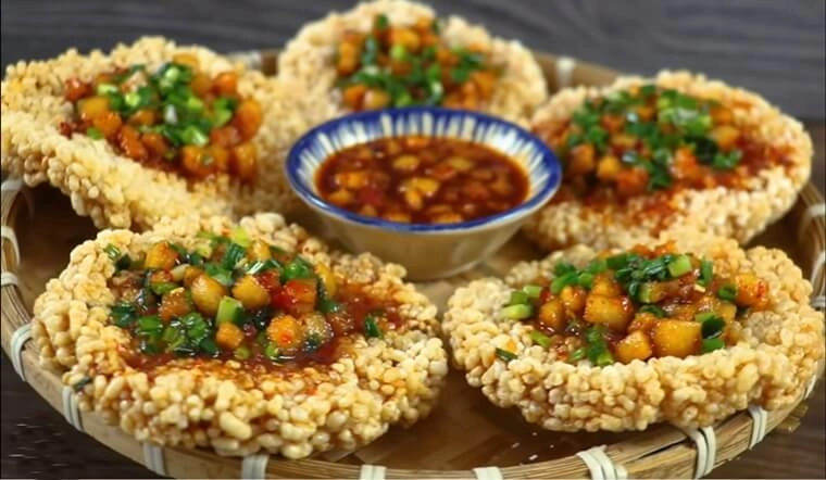Đặc sản miền tây từng là món nhà nghèo làm từ thức ăn thừa nay được biến tấu với nhiều hương vị vạn người mê - 1
